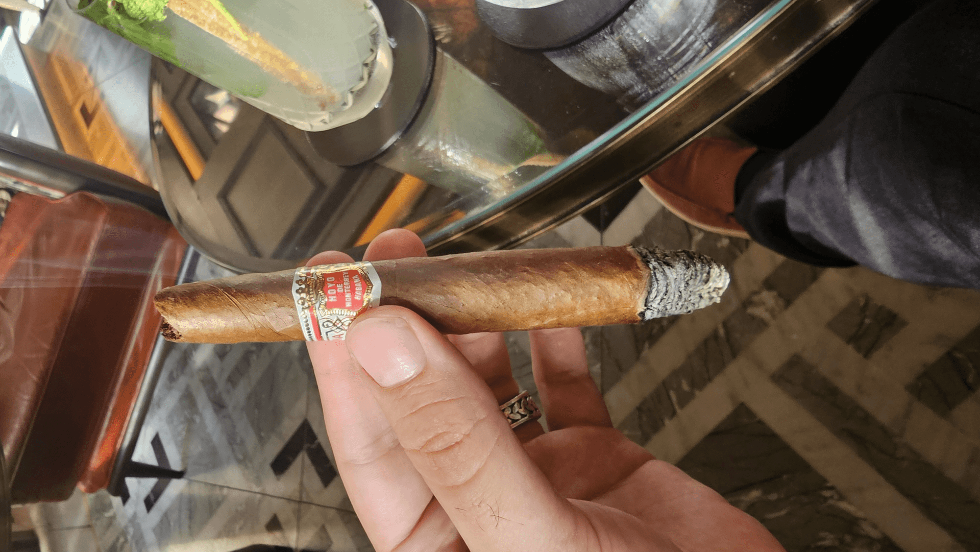 Hoyo de Monterrey Elegantes (2017)