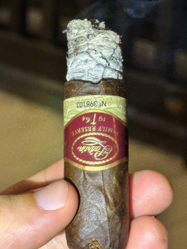 Padrón Family Reserve 46 late second third approaching the bands