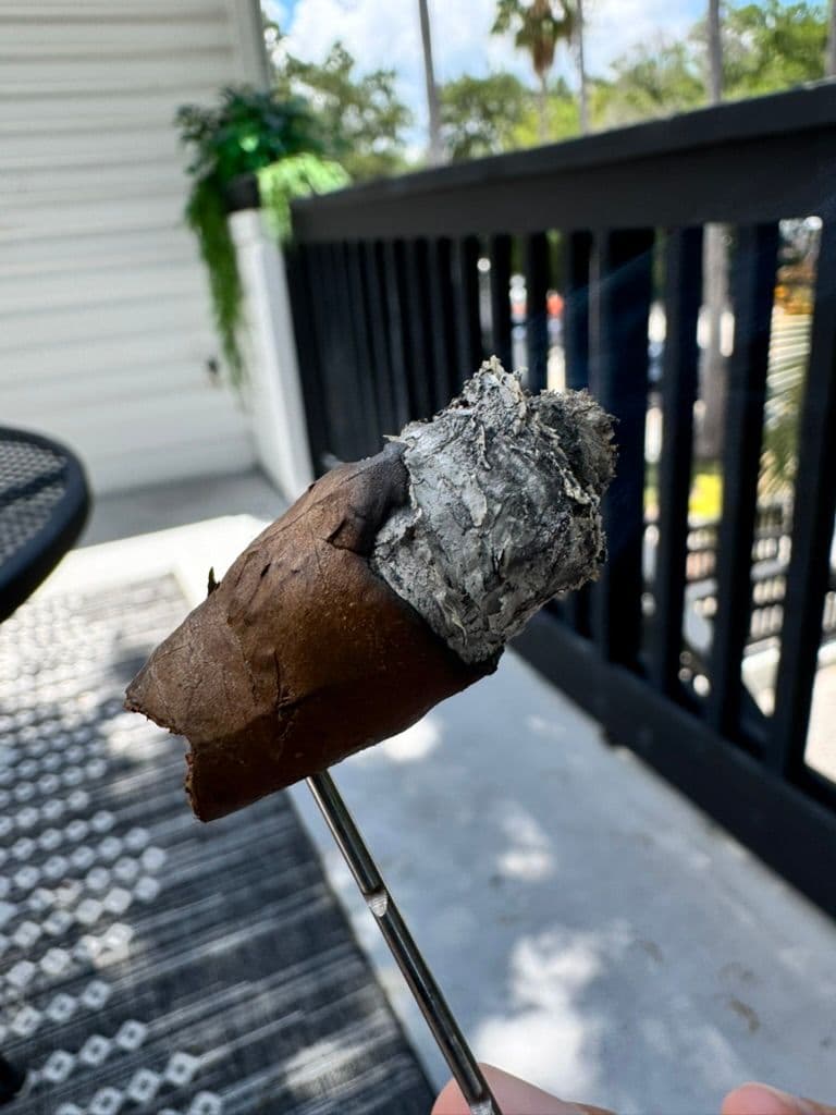 Final nub of the Meerapfel Meir Pyramid on a cigar pick